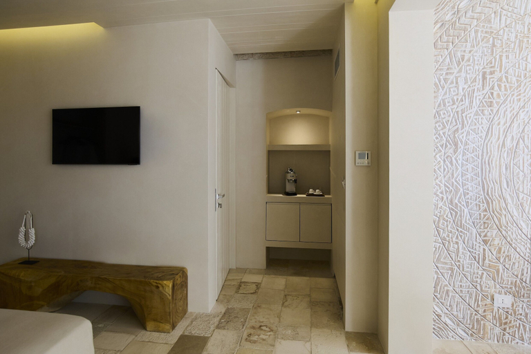 Bedroom 5, Musae In Lama, Bari