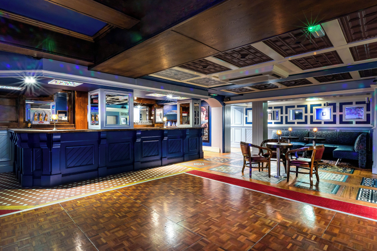 Food & Drinks 5, Newgrange Hotel
