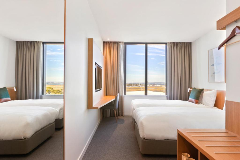 Bedroom 4, Mantra on Sydney Airport, Sydney