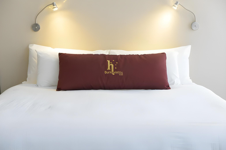 Bedroom 2, Burke and Wills Hotel Toowoomba, Toowoomba - Central