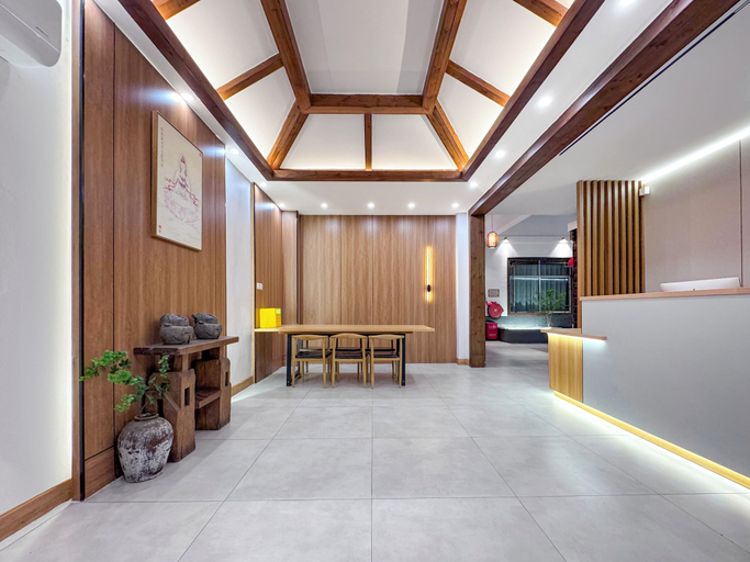 Others 5, Phoenix Haven, Xiangxi Tujia and Miao
