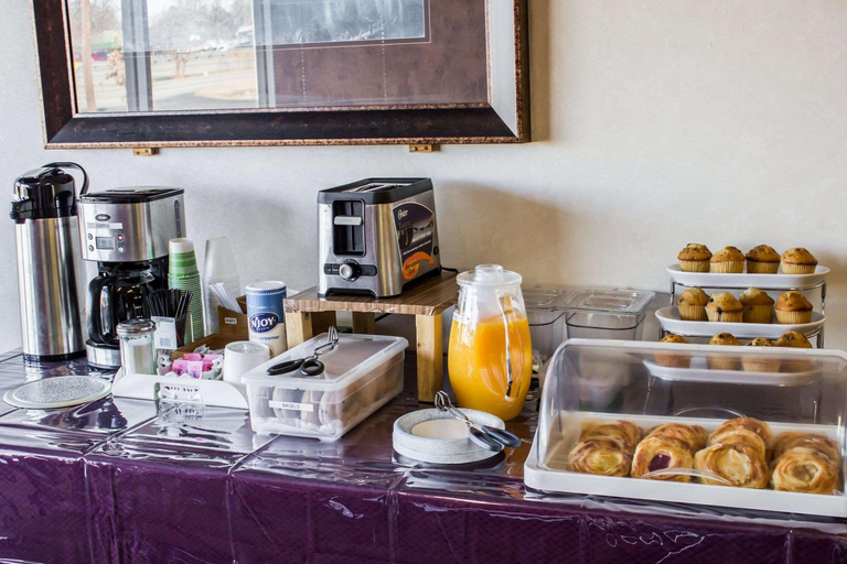 Food & Drinks, Econo Lodge Goldsboro, Wayne