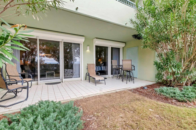 Room 5, Spacious 3BR Resort Condo Steps From Gulf Beach, Baldwin