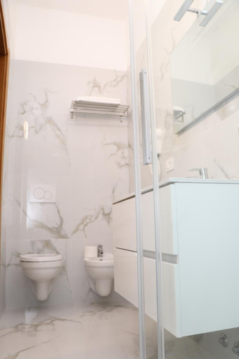 Bathroom 3, Hotel Edward, Rimini