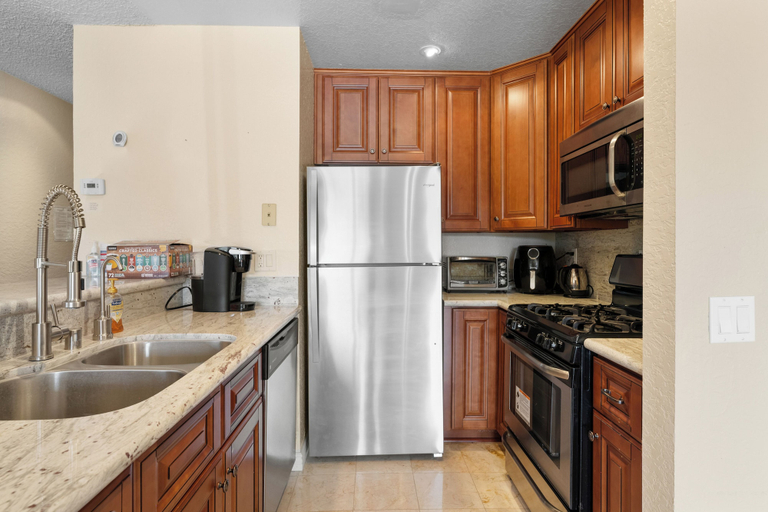 Others 5, Lakeview Condo, San Bernardino