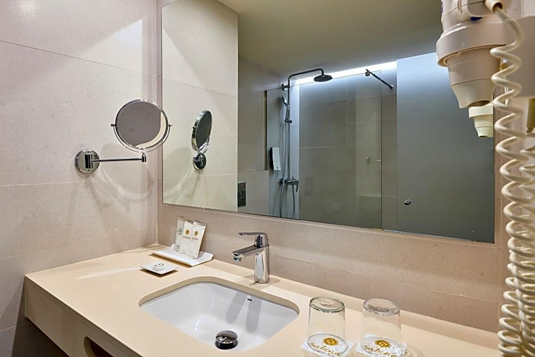 Bathroom 5, Hotel Sabina Playa, Baleares