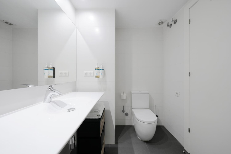 Bathroom 2, Numa Barcelona Colmena, Barcelona