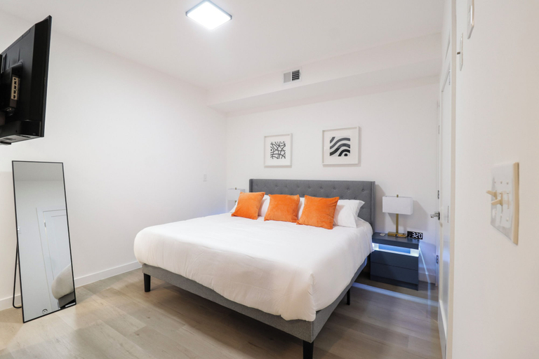 Bedroom 3, Unit 1 Stylish Studio, Washington D.C.