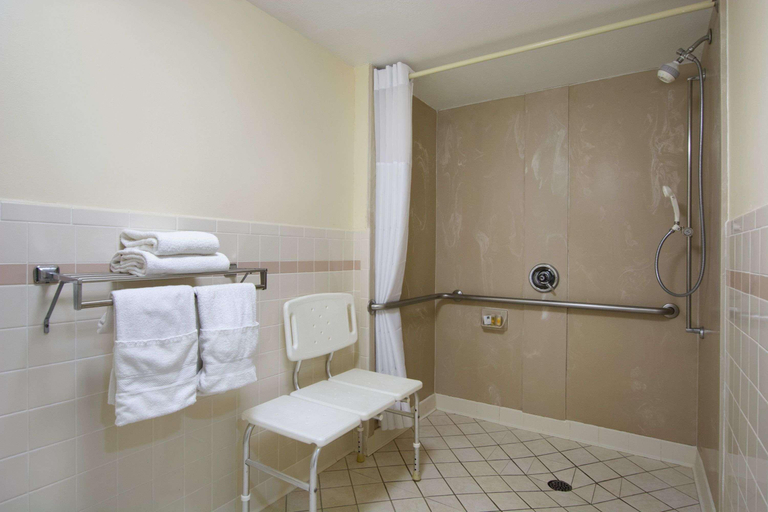 Bathroom 4, Days Inn by Wyndham Longview South, Gregg