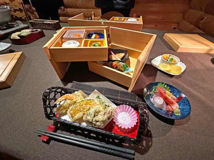 Food & Drinks 5, Awone Shirakami Juniko, Fukaura