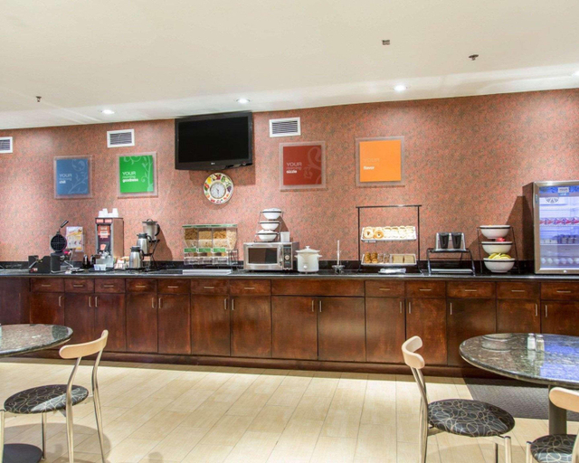Food & Drinks 4, Comfort Inn Shreveport I-49, Caddo