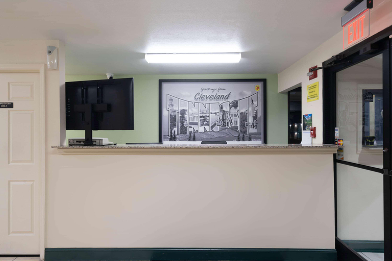 Public Area 2, Super 8 by Wyndham Cleveland, Bradley