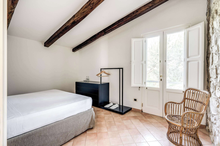 Room 5, Giulia 3 Villa Apartment Shared Pool Sea Views, Napoli