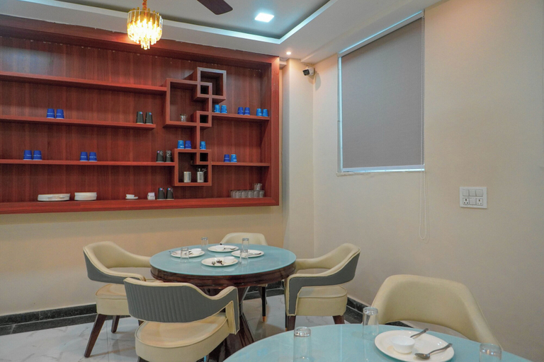 Others 4, Aarchh Royale, Gautam Buddha Nagar