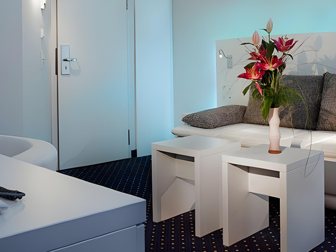 Bathroom 3, Grand Hotel Downtown, Frankfurt am Main