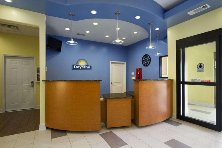 Public Area 2, Days Inn by Wyndham Fultondale, Jefferson