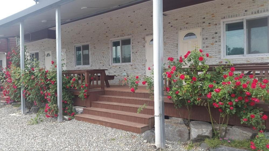 Others 4, Nonsan Deulkot Pension, Nonsan
