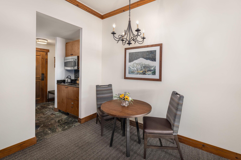 Dining Room 10