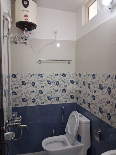 Others 4, Hotel Acharya Sadan, Chamoli