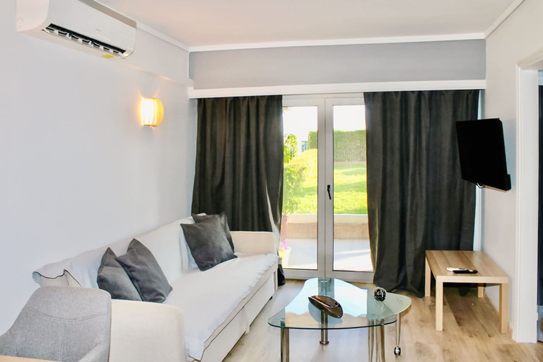 Room 3, Beachside Retreat in Glyfada, Attica