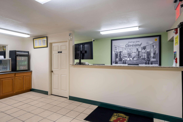 Public Area 2, Super 8 by Wyndham Cleveland, Bradley