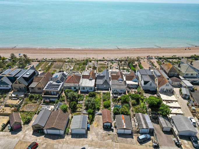 Room 3, Seashells-stylish Coastal Living, East Sussex