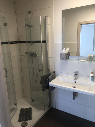 Bathroom 5, Landgasthof Wetteraperle, Saale-Orla-Kreis