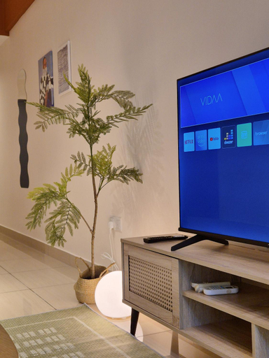 Others 5, Walking Distance to Mt Austin - New Renovated, Johor Bahru
