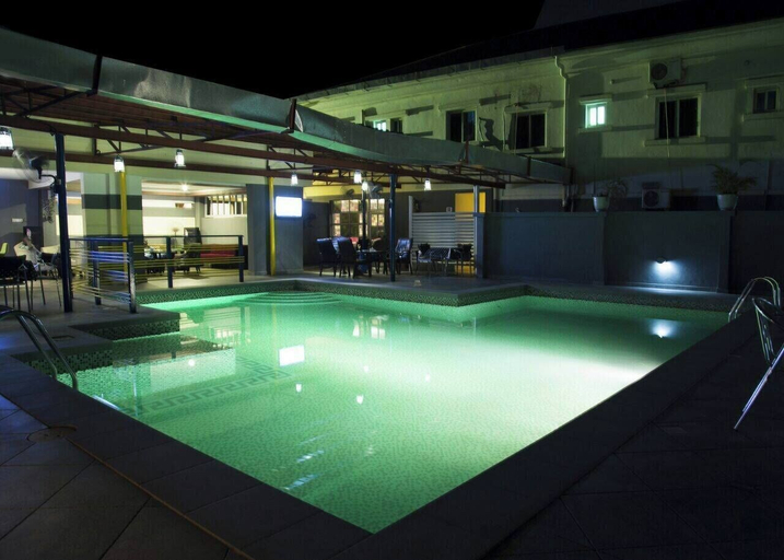 Sport & Beauty, Network Hotel and Suites, Ilesha West