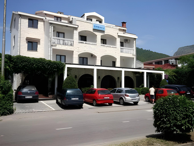 Exterior & Views, Hotel Grbalj