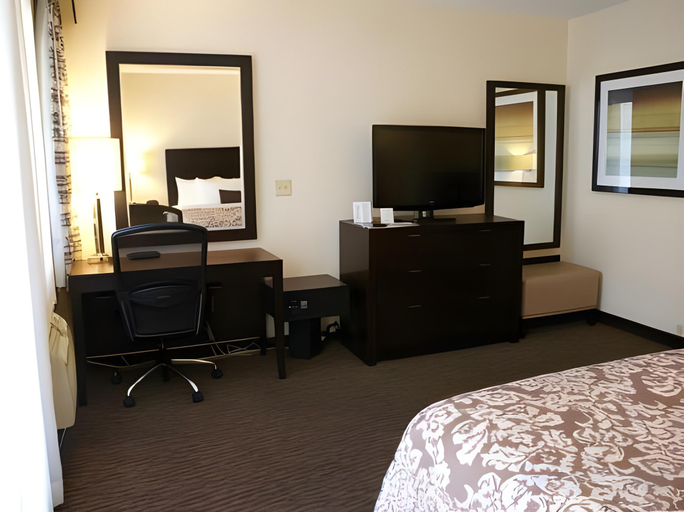 Bedroom 2, Royal Palace Westwood, Los Angeles