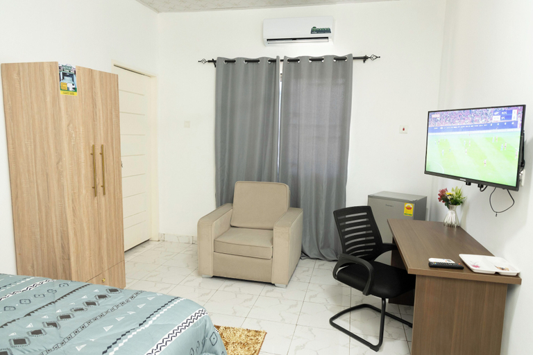 Bedroom 2, Warapie Lodge, Komenda-Edina-Eguafo-Abirem