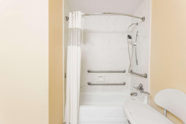 Bathroom 4, Super 8 By Wyndham Midlothian/Richmond Area, Chesterfield