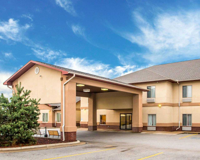 Exterior & Views 2, Econo Lodge Anderson, McDonald