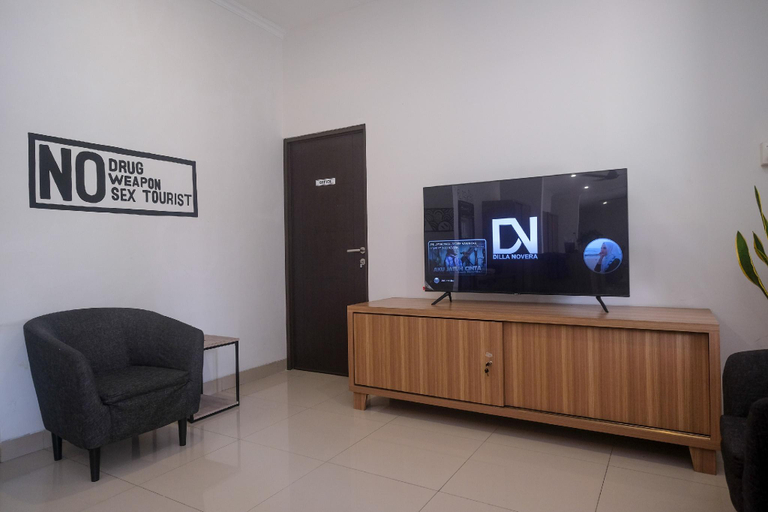 Public Area 4, RedDoorz near Stasiun Solo Balapan 3, Solo