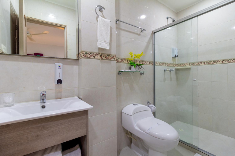 Bathroom 5, Hotel Costa Bonita, Montería