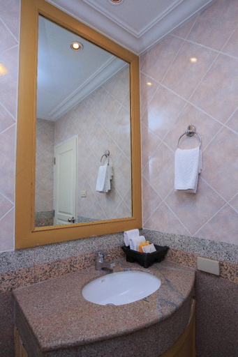 Bathroom 17