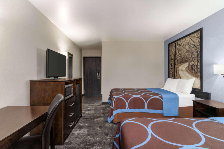 Bathroom 4, Super 8 By Wyndham Columbus, Bartholomew
