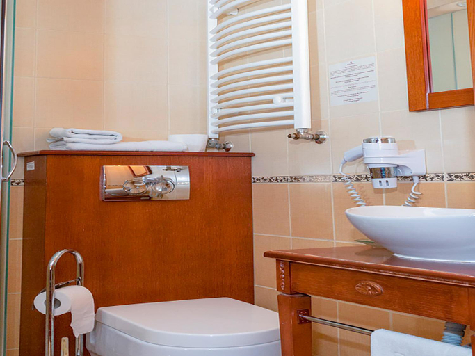 Bathroom 3, Pokoje Korona Bed & Breakfast, Sandomierz