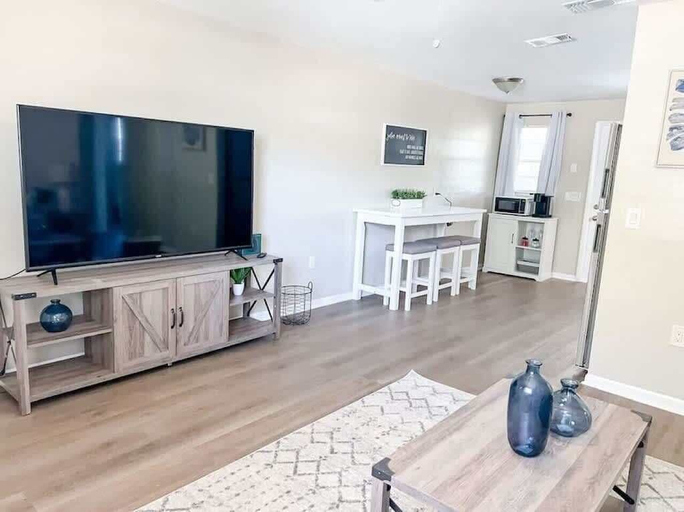 Others 5, Charming Duplex in Zephyrhills! #1, Pasco