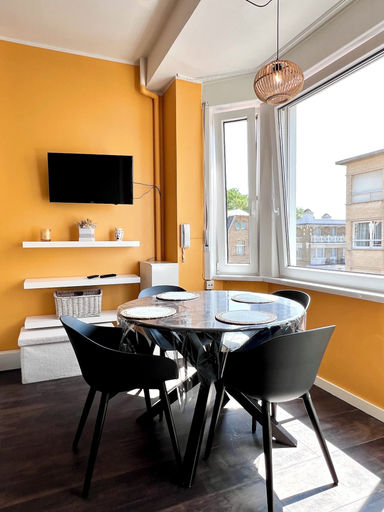 Others 5, Beachfront & Sea View Sleeps 6, West-Vlaanderen