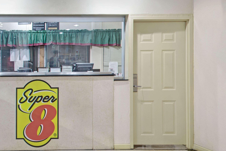 Public Area 2, Super 8 by Wyndham Suwanee, Gwinnett