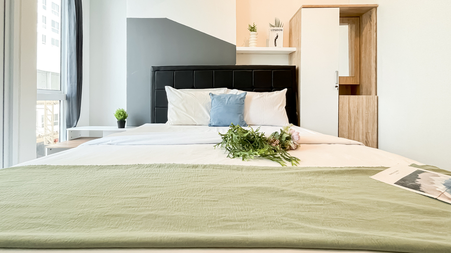 Others 3, Soft Industrial Look at Tokyo Riverside PIK 2 Apartment By Travelio, Tangerang