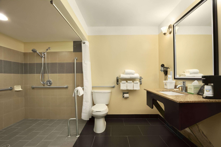 Bathroom 4, Days Inn by Wyndham Fultondale, Jefferson