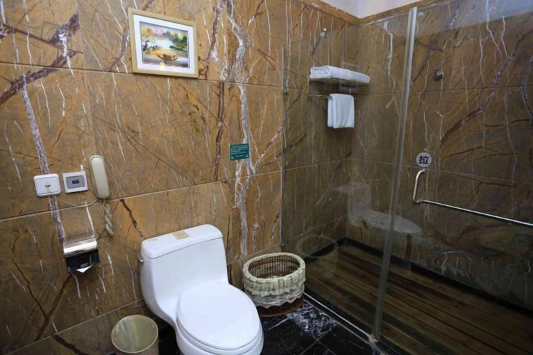 Bathroom 4, Yun Yin Nanshan, Chongqing
