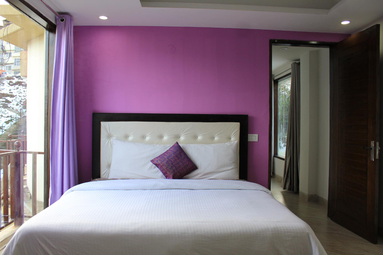 Bedroom 2, Silverpine Apartment & Homestay, Shimla