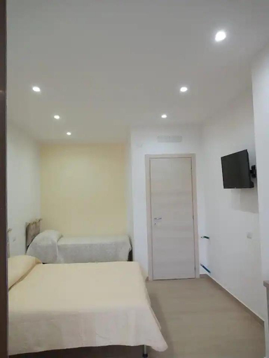 4, Villa Sandro, Salerno
