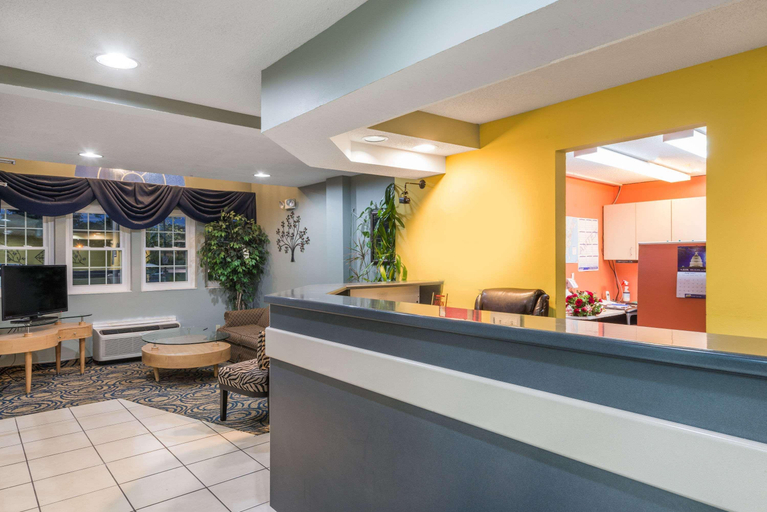 Public Area 3, Microtel Inn & Suites By Wyndham Riverside, Montgomery