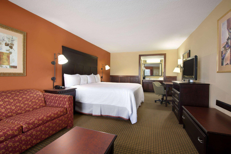 Bedroom 3, Days Inn by Wyndham Longview South, Gregg