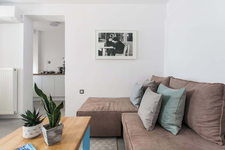 Room 2, Athens Residence - Cozy Gem Near Acropolis, Attica